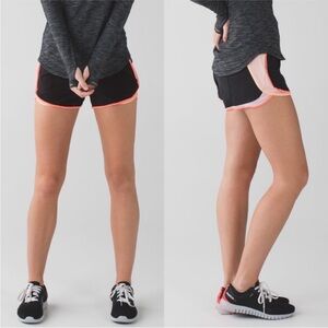 Lululemon Super Squad Short Black /
Mountain Peaks Black Forage Teal SZ 6